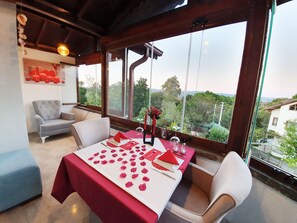 Suit Jakuzili Ametist Odasi | バルコニー