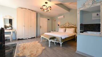 Suit Jakuzili Ametist Odasi | Egyptian cotton sheets, premium bedding, down comforters, minibar