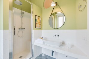 Design Apartment, 2 Bedrooms, Balcony | Bathroom | Shower, rainfall showerhead, hair dryer, bidet - Rome as you feel - Pellegrino Apartment (Rome)