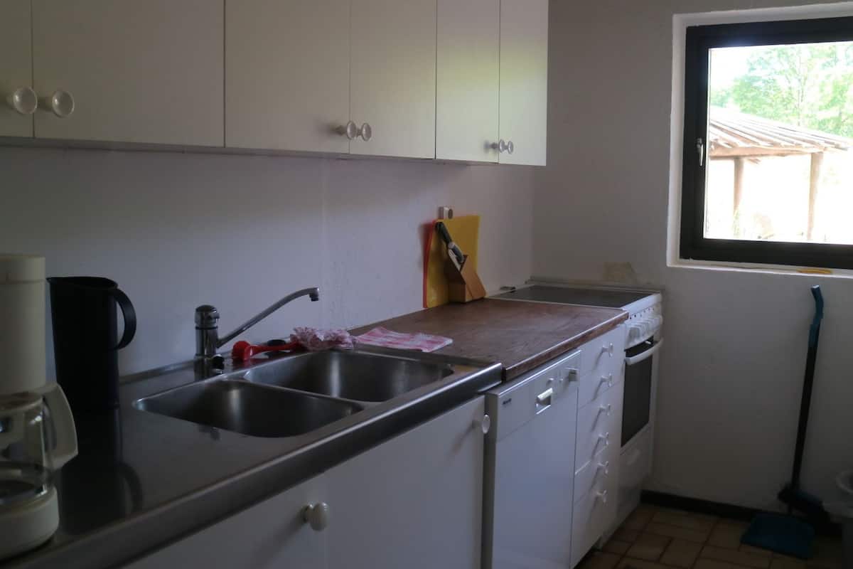 basic room (aragon) | free wifi