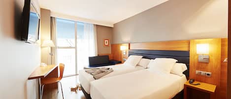 Minibar, in-room safe, desk, laptop workspace