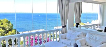 Stunning seaview apartment 2 terraces barbecue private parking 5m from the beach