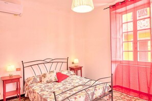 2 Schlafzimmer, Bügeleisen/Bügelbrett, Reisekinderbett, kostenloses WLAN