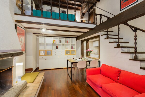 Duplex, 2 Bedrooms | Living area