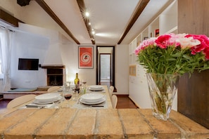 Duplex, 2 Bedrooms | In-room dining - Rome as you feel - Chiavari 38 Apartment (Rome)