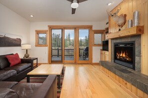 Maison mitoyenne, 3 chambres | Coin séjour