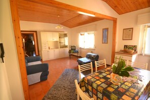 Apartment, 1 Bedroom | Living area | 48-cm TV with satellite channels - B&B Scacco Matto (San Marcello Piteglio)