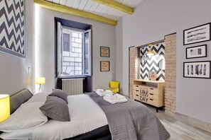 Apartment, 2 Bedrooms | 2 bedrooms, individually decorated, individually furnished, desk - Rome as you feel - Design at Colosseum (Rome)