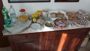 Ferdiglaget frokost hver dag (mot et tillegg)