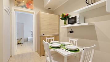 Apartment, 2 Bedrooms | In-room dining