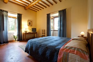 Blackout curtains, free WiFi, bed sheets - Agriturismo Policleto (Bagno a Ripoli)