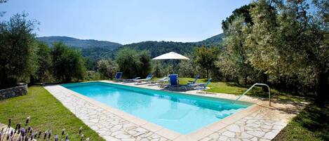 Außenpool (je nach Saison geöffnet)