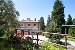 Front of property - Agriturismo Policleto (Bagno a Ripoli)