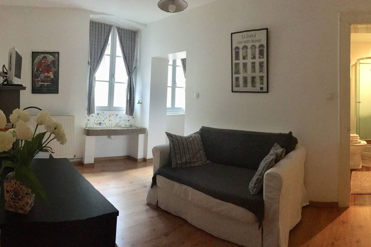 Quarto casal (L'Ecume) | Individualmente decorados, individualmente mobiliados, escrivaninha