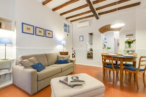 Duplex, 1 Bedroom | Living room | Flat-screen TV - Rome as you feel - Piazza dei Satiri (Rome)