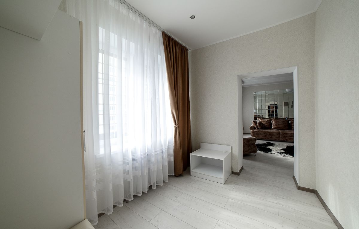 Junior Suite | Living area | 20-inch LCD TV with cable channels, TV