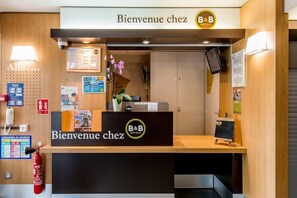 Lobby - B&B Hotel Bordeaux Merignac Hotel De Ville (Merignac)