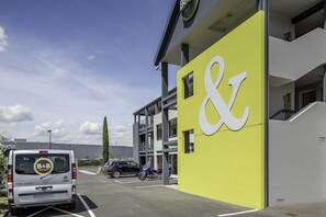 Exterior - B&B Hotel Bordeaux Merignac Hotel De Ville (Merignac)