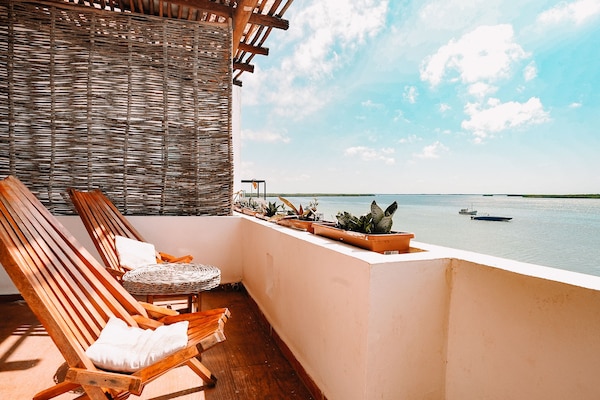 Deluxe studio suite, uitzicht op zee | Gratis wifi, beddengoed