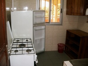 Superior Apartment, 2 Bedrooms, Non Smoking | Private kitchen - Appart MRode Kodjoviakope (Lomé)