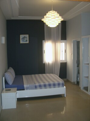 Family Apartment, 3 Bedrooms, Non Smoking | 3 bedrooms, blackout drapes, iron/ironing board, free WiFi - Appart MRode Kodjoviakope (Lomé)