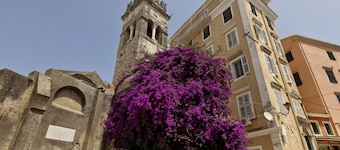 ANNUNZIATA URBAN SUITES by LOC HOSPITALITY