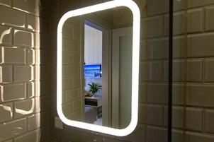 Ducha, artículos de tocador de diseñador, secador de pelo, toallas