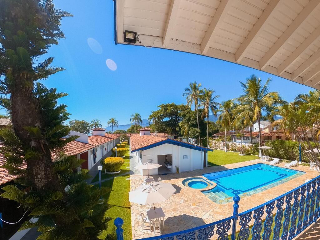 Kolam renang outdoor