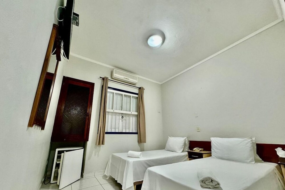 WiFi (free), bed sheets