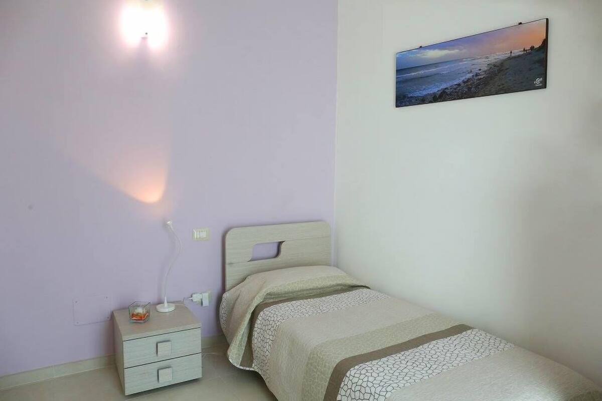 Cots/infant beds, rollaway beds, free WiFi, bed sheets
