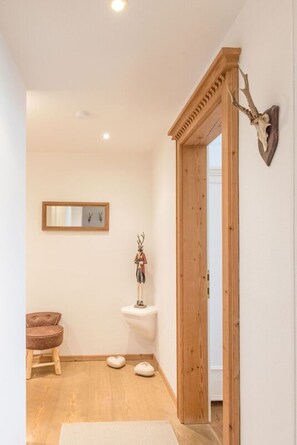 Apartment (Zugspitze Deluxe, incl. cleaning fee) | 객실 내 금고, 암막 커튼, 다리미/다리미판, 무료 유아용 침대