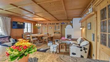 Apartment (Zugspitze Deluxe, incl. cleaning fee) | Private kitchen | Fridge, microwave, stovetop, dishwasher
