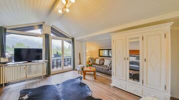 Apartment (Alpen View, incl. cleaning fee) | In-room safe, blackout curtains, iron/ironing board