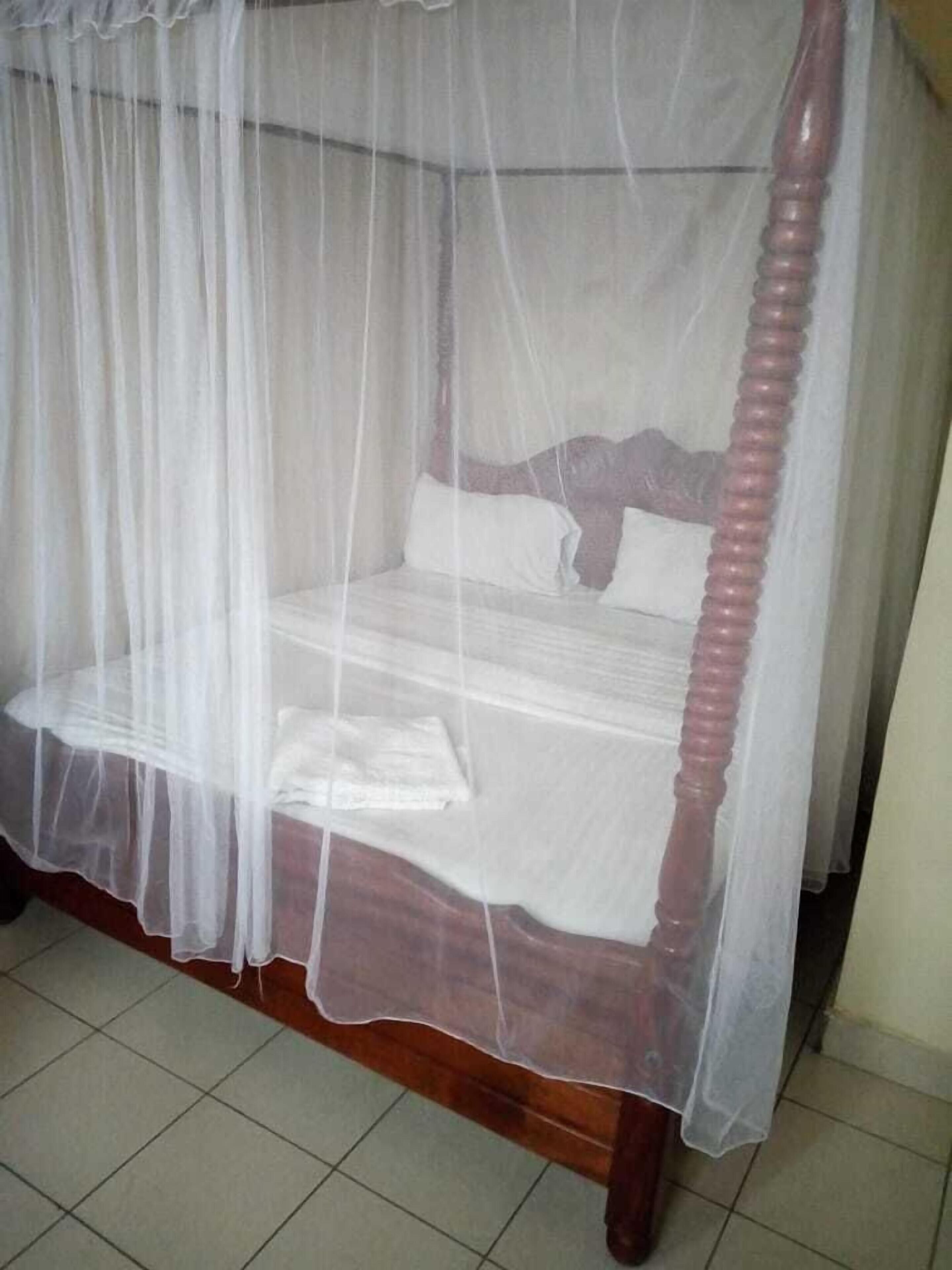 Free WiFi, bed sheets