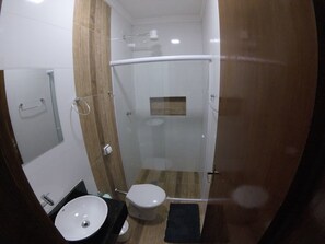 Toallas y papel higiénico