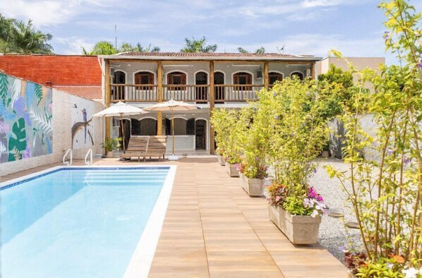 Televisión de pantalla plana