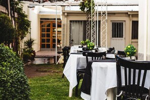 Área de parrillas y picnic