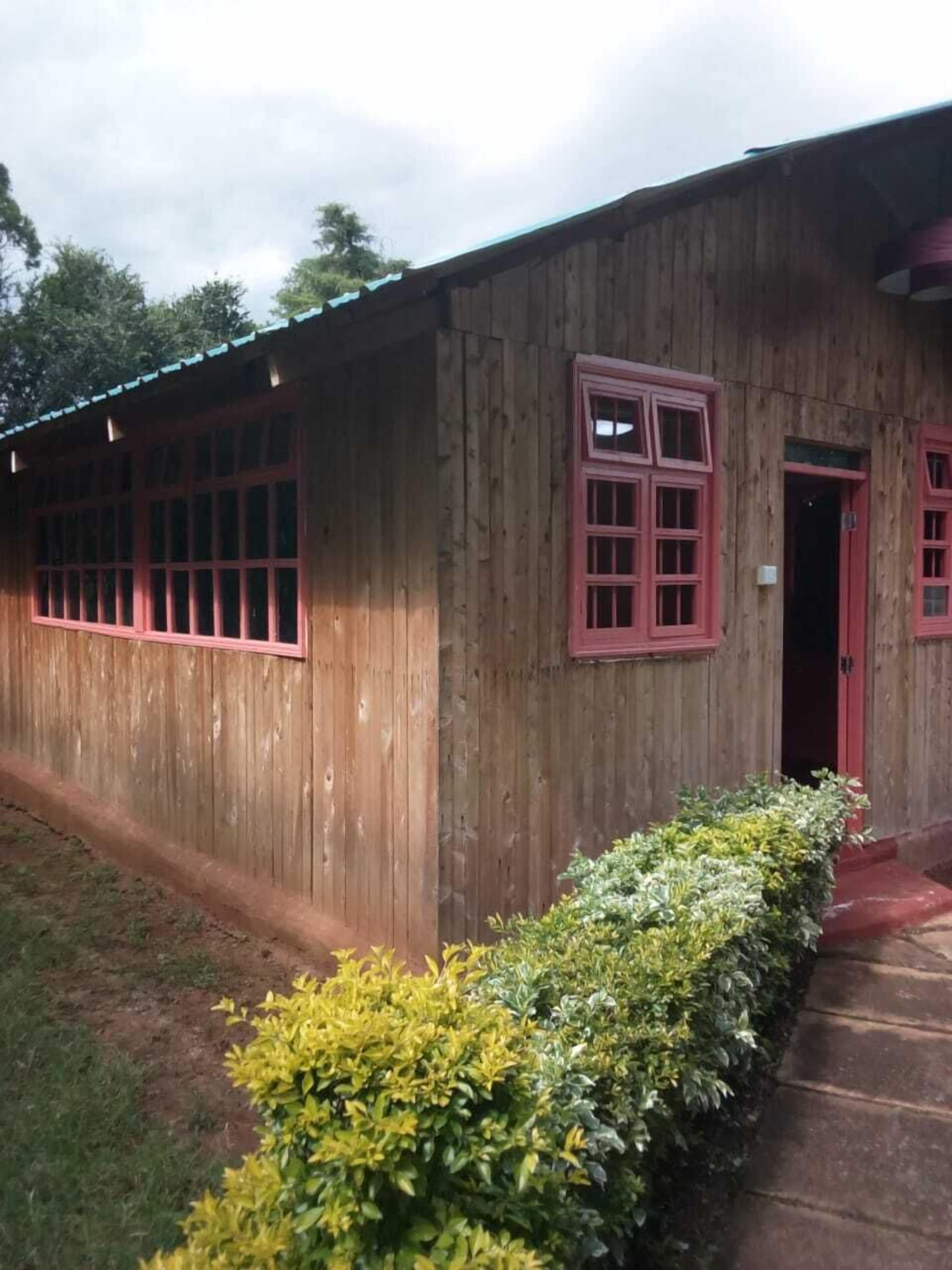 comfort room | desk, free wifi, bed sheets