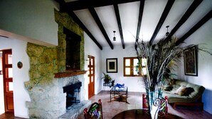 Family House, Multiple Beds, Smoking | Living room - Casa San Agustín (San Lorenzo Cacaotepec)