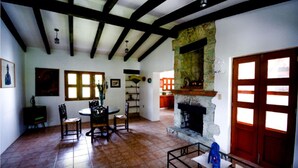Family House, Multiple Beds, Smoking | Living area - Casa San Agustín (San Lorenzo Cacaotepec)