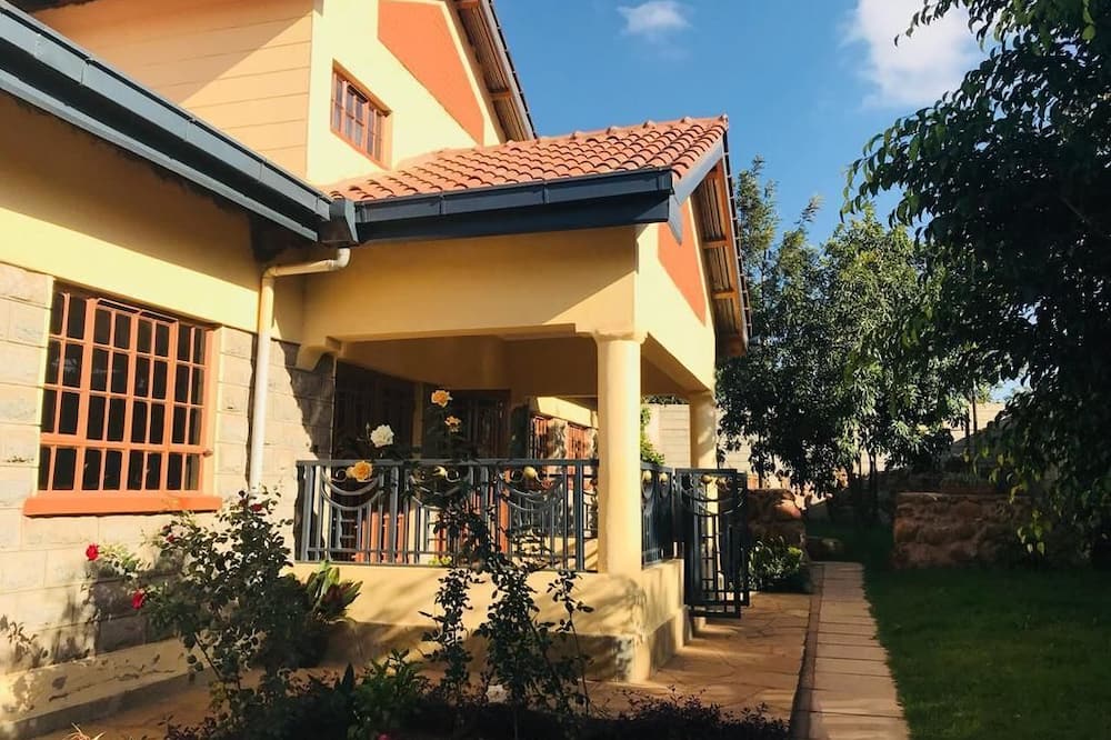 Jari Inn Bistro