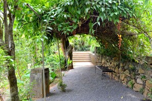 Garden - Landa Holiday House (Imbulpe)