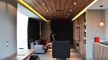 45-inch Smart TV with cable channels, TV