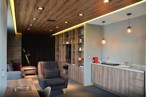 Smart TV 45-inci dengan saluran TV kabel dan TV