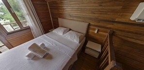 Free cribs/infant beds, free WiFi, bed sheets