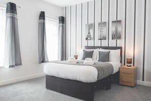 Townhome, 3 Bedrooms | Iron/ironing board, free WiFi, bed sheets - Platinum SA - Howgill House (Manchester)