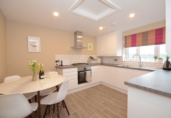 Fridge, oven, dishwasher, toaster