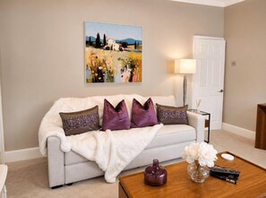 Smart TV - Lucy's Lodge 1 bedroom (York)