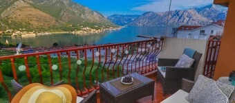 Leilighet Sea View er 70 suqre meter med moderne design og fantastisk utsikt.