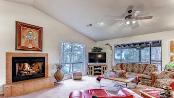 TV, fireplace, DVD player